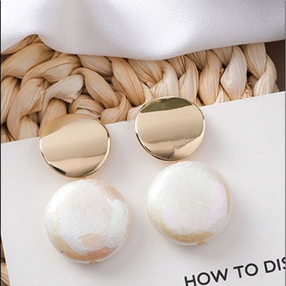 Jewelry - Round Shaped Faux Pearl Earrings NWT